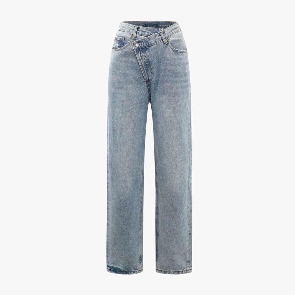 NWT Micas Asymmetrical Waist 90s Boyfriend Jean Size Small NWT